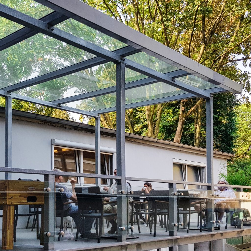 Überdachter Balkon | Nappenfeld Edelstahl Schlosserei in Mülheim an der