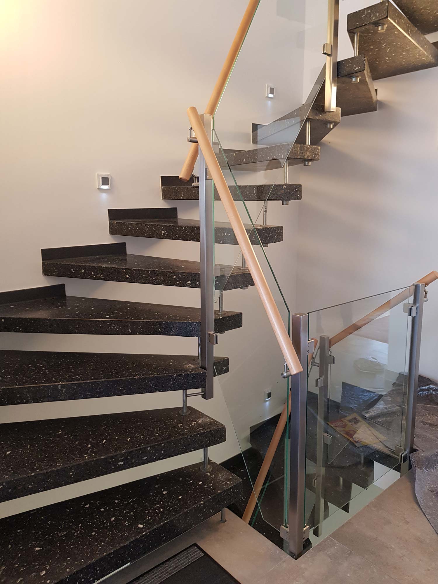Besondere Treppe in Essen-Borbeck, gebaut und umgesetzt von der Edelstahlschlosserei Nappenfeld aus Mülheim
