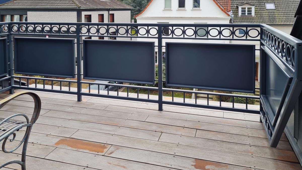 Balkongeländer in Bochum von der Edelstahlschlosserei Nappenfeld aus Mülheim, gebaut und umgesetzt