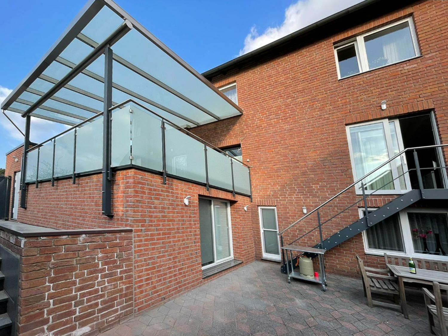 Dachterrasse in Mettmann von der Edelstahlschlosserei Nappenfeld aus Mülheim, gebaut und umgesetzt