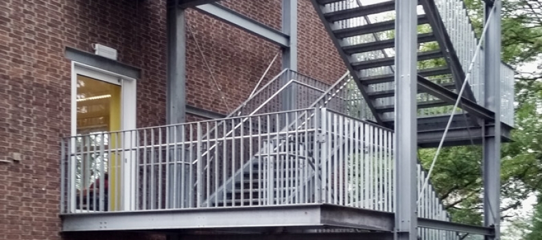 Fluchttreppen für Grundschule