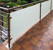 In Mülheim fertigte die Edelstahlschlosserei Nappenfeld eine neue verzinkte Balkonanlage in Kombination mit einer Treppe