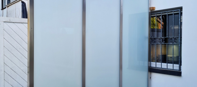 Sichtschutz für Privatsphäre in der Freiluft-Oase