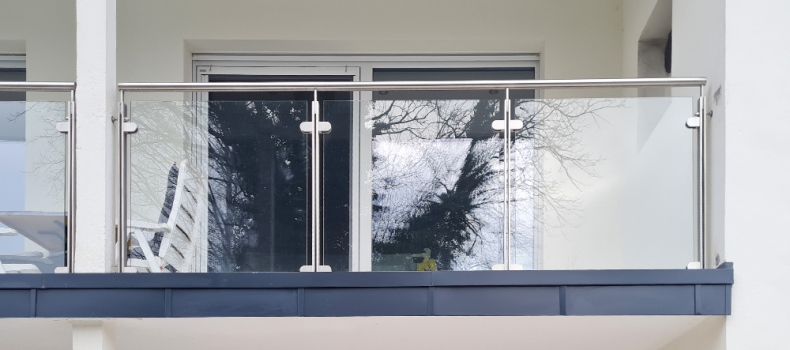 Schlichtes Balkongeländer in Mülheim an der Ruhr