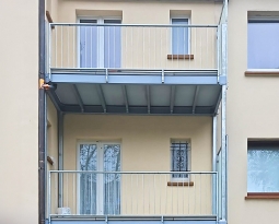 Verzinkte Stahlbalkone für Mehrfamilienhaus in Essen