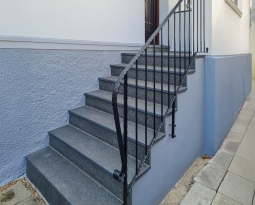 Schmiedegeländer für Eingangstreppe in Mülheim