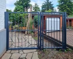 Pulverbeschichtetes Tor in Mülheim an der Ruhr montiert