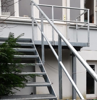 Verzinkte Treppe