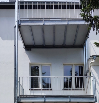 Balkonbau in Innenhof
