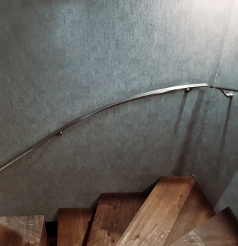 Filigrane Edelstahl-Handläufe für Villa bei Düsseldorf