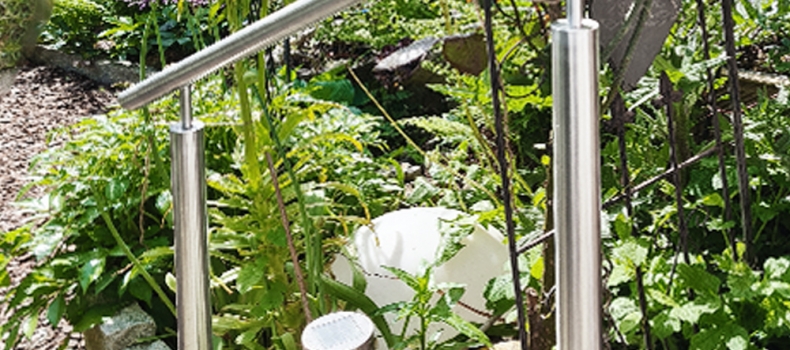 Edelstahl-Handlauf für Gartenzugang in Duisburg