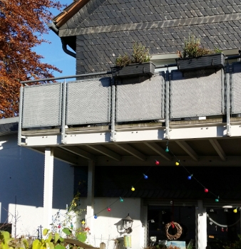 Balkon und Sonnenschutz
