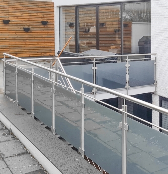 Schützendes Edelstahlgeländer in Oberhausen