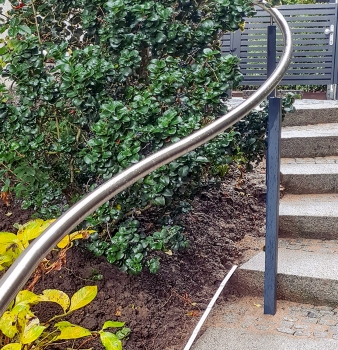 Pulverbeschichteter Edelstahl-Handlauf in Essen