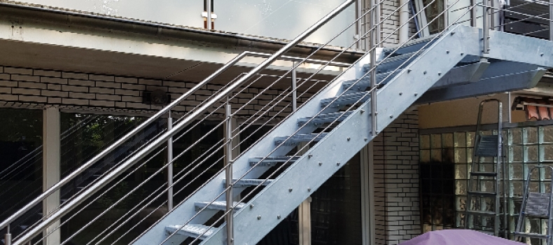 Balkon und Treppe kombiniert