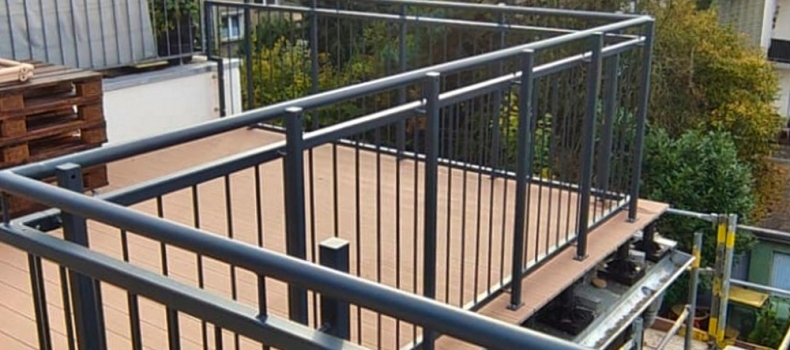 12 Meter Höhe: Pulverbeschichtetes Geländer für Dachterrasse in Mülheim an der Ruhr