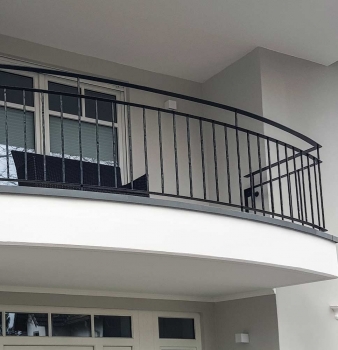 Gebogenes Geländer für Balkon