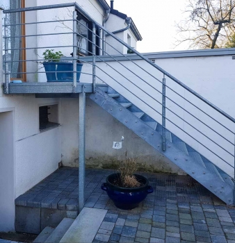 Neue Treppe